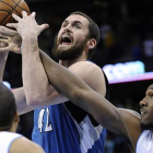 El ala-pívot Kevin Love, en el momento de producirse la lesión.