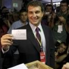 Laporta, en el momento de votar en la consulta sobre su continuidad