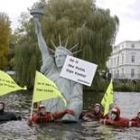 Protesta ecologista ante los incumplimientos del tratado de Kioto