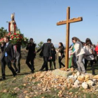 La imagen de Santo Toribio, tras llegar a la cruz.