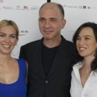 Los actores Kira Miró, Darío Grandinetti y Ariadna Gil, protagonistas de «Quiéreme»