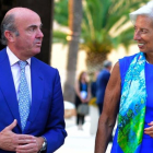El ministro de Economía, Luis de Guindos, y la presidenta del FMI, Christine Lagarde, este mes de junio en Valencia