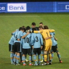 Los jugadores de las selección sub-21 justo antes de comenzar el encuentro.