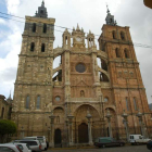 Imagen de archivo de la fachada principal de la Catedral de Astorga.