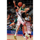 Rudy sufre la falta personal del pívot de Unicaja, Fran Vázquez.