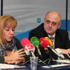 Isabel Carrasco y Gregorio Chamorro tras resultar elegido.