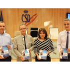 José Manuel Díez, primero por la derecha, durante la presentación del libro en el CSD. DL