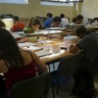 Alrededor de once mil estudiantes leoneses recibieron una ayuda para continuar sus estudios