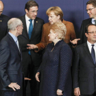 Varios líderes europeos, entre los que se encuentran Merkel y Van Rompuy, antes de la foto.