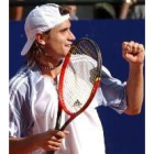 El joven David Ferrer batió sorprendentemente a Andre Agassi