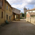 Vista de una de las calles de esta localidad burgalesa, en una imagen de archivo.