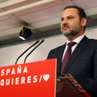 El secretario de Organización del PSOE, José Luis Ábalos, en la sede del partido en Ferraz. BALLESTEROS