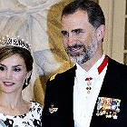 Los Reyes, de gala, en el cumpleaños de la reina Margarita de Dinamarca.