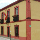 Fachada del Ayuntamiento de Garrafe de Torío.