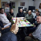 Una de las reuniones de la nueva asociación vecinal. DL