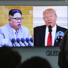 El líder norcoreano Kim Jong-un y el presidente de EEUU, Donald Trump, en un informativo de la televisión de Corea del Sur.