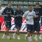 Gravessen, Helguera, Owen, Roberto Carlos y Salgado ayer durante el entrenamiento en California