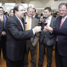 Herrera y otras personalidades, en el acto de inauguración de la feria del turismo.