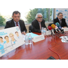 El equipo directivo del centro, en la presentación de la tarjeta.