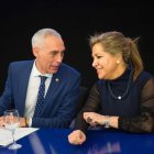 El presidente de la junta Pro Semana Santa, con Rosa Valdeon.  LEAL