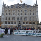 Manifestación contra la violencia de género en la capital. RAMIRO