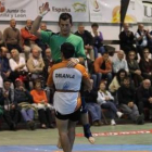 Javier Oblanca le peleó la final de ligeros al Míster que quedó a un punto del título.