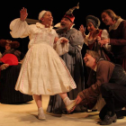 Una escena de los entremeses que la compañía Teatro Corsario ofrece esta noche en el Auditorio
