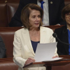 Nancy Pelosi durante su discurso de ocho horas en la Cámara de Representantes de EEUU.