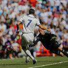 Cristiano Ronaldo abre el marcador en la goleada del Real Madrid a Osasuna.