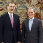 El Rey Felipe VI con el CEO de Netflix, Red Hastings, en el Palacio de la Zarzuela.