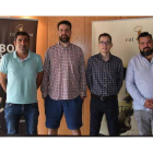 Óscar García, Barrio, Merchante y Miguel Rodríguez, en el acto de renovación. CB CIUDAD DE PONFERRADA
