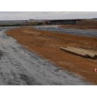 Alguno de los pasos que da la A-60 en el entorno de la carretera a Cistierna, al pie de Mansilla. JESÚS