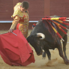 Ismael Martín inicia un pase en Valencia de Don Juan. MEDINA