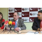 Soraya Mayo, Emilio de la Puente y Miguel Ángel González, ayer durante la presentación del estudio.