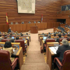 Las Cortes debatirán la reforma local y algunos diputados votarán de forma telemática.