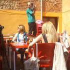 Un momento del rodaje en el Bar Benito de León.