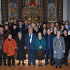 La numerosa familia que asistió a la celebración posó para la foto conmemorativa.