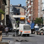Las máquinas trabajaban ya ayer en la avenida de Valdés del centro de la capital berciana