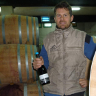 Mathieu Barrauld en la cava de la bodega Luna Beberide, en Cacabelos, ya camino de Pieros.