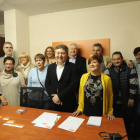 Foto de familia de la Comisión Ejecutiva de USE Bierzo, ayer en la sede de la organización. ANA F. BARREDO