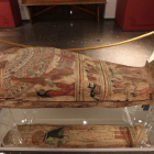 Detalle del sarcófago egipcio que forma parte de los fondos del Museo Bíblico y Oriental. ARCHIVO