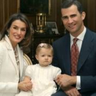 Doña Letizia, la infanta Leonor y don Felipe posan en familia