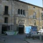 El palacio tiene el mismo aspecto que en el año 2004, cuando comenzaron y se detuvieron las obras