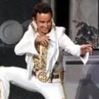 El actor Juan Carlos Barona interpreta a Elvis
