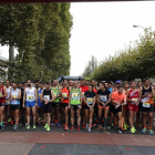 Los 10 Kilómetros de León reunieron en la línea de salida a cerca de mil atletas en su prueba grande en la que Silván y Blanca se coronaron como triunfadores. MARCIANO