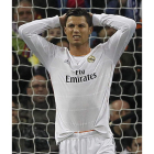 Ronaldo lamenta una ocasión fallada ante el Dortmund.