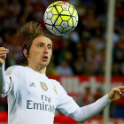 El jugador del Madrid Modric estará apartado tres semanas de los terrenos de juego