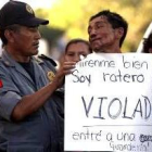 La policía rescata a uno de los implicados en los juicios populares