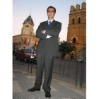 El alcalde, José Manuel Rodríguez, posa en la plaza Mayor de La Bañeza