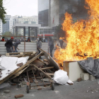 Manifestantes turcos durante los enfrentamientos con la policía.